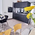 Casa Bianca - 2 Bedroom Design Apartment