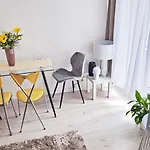 Casa Bianca - 2 Bedroom Design Apartment